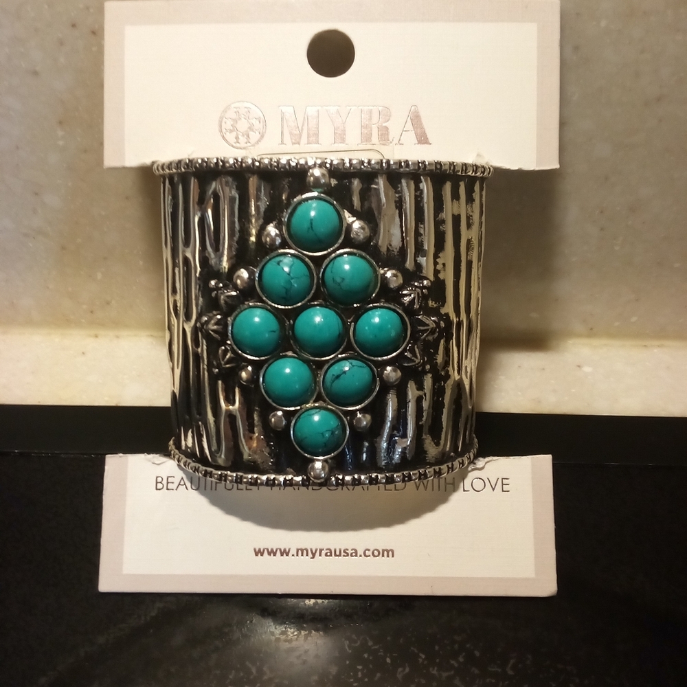 NWT Myra Silver Cuff Bracelet